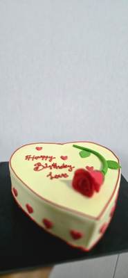 9" Cake